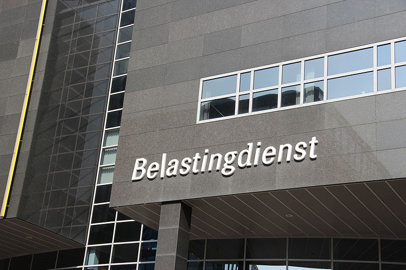 800px-Belastingdienst_Amsterdam_1